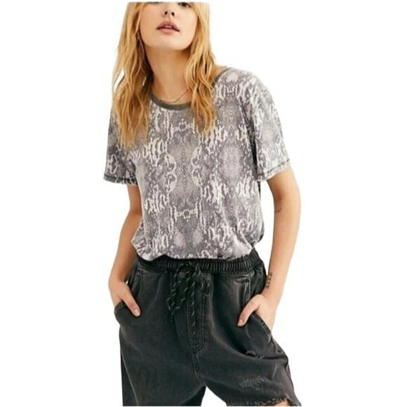 Free People Tops - Free People Tourist Gray Snakeskin Print T-shirt